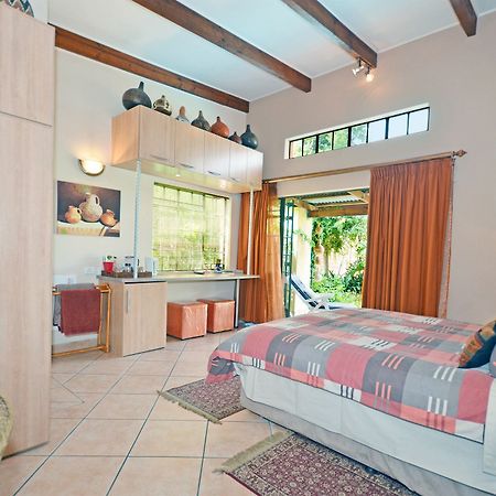 เชอรี ทรี คอตเทจ บีแอนด์บี ลินเดน Bed & Breakfast โจฮันเนสเบิร์ก ภายนอก รูปภาพ