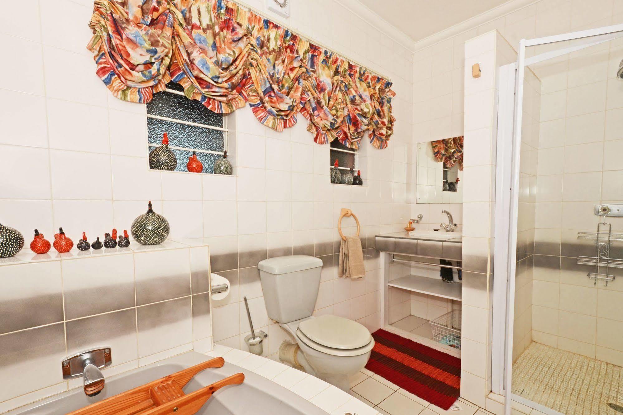เชอรี ทรี คอตเทจ บีแอนด์บี ลินเดน Bed & Breakfast โจฮันเนสเบิร์ก ภายนอก รูปภาพ