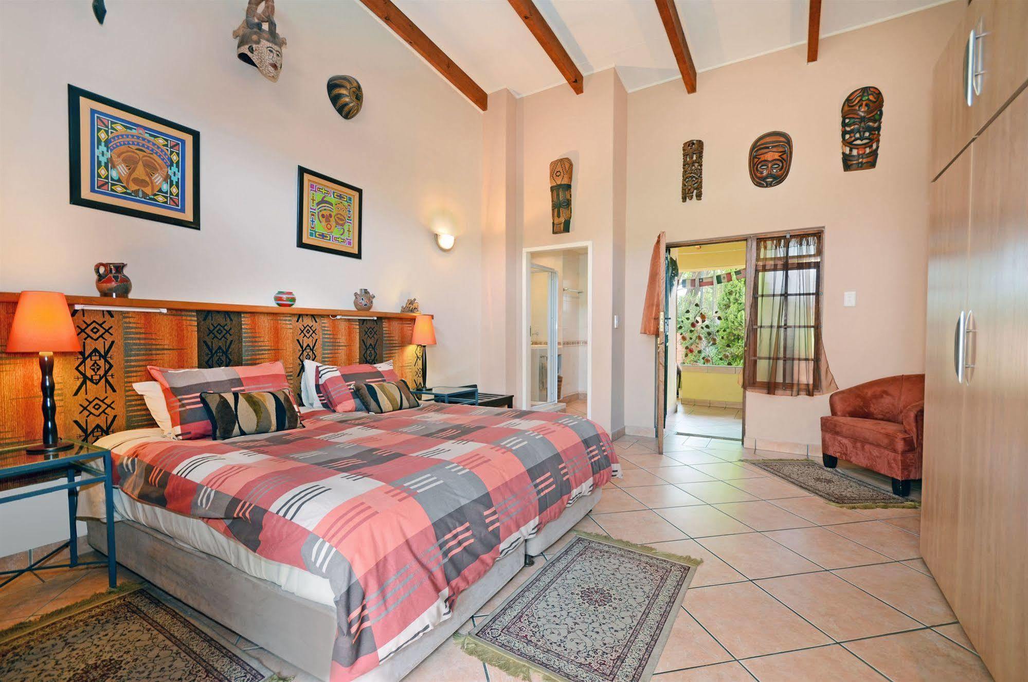 เชอรี ทรี คอตเทจ บีแอนด์บี ลินเดน Bed & Breakfast โจฮันเนสเบิร์ก ภายนอก รูปภาพ