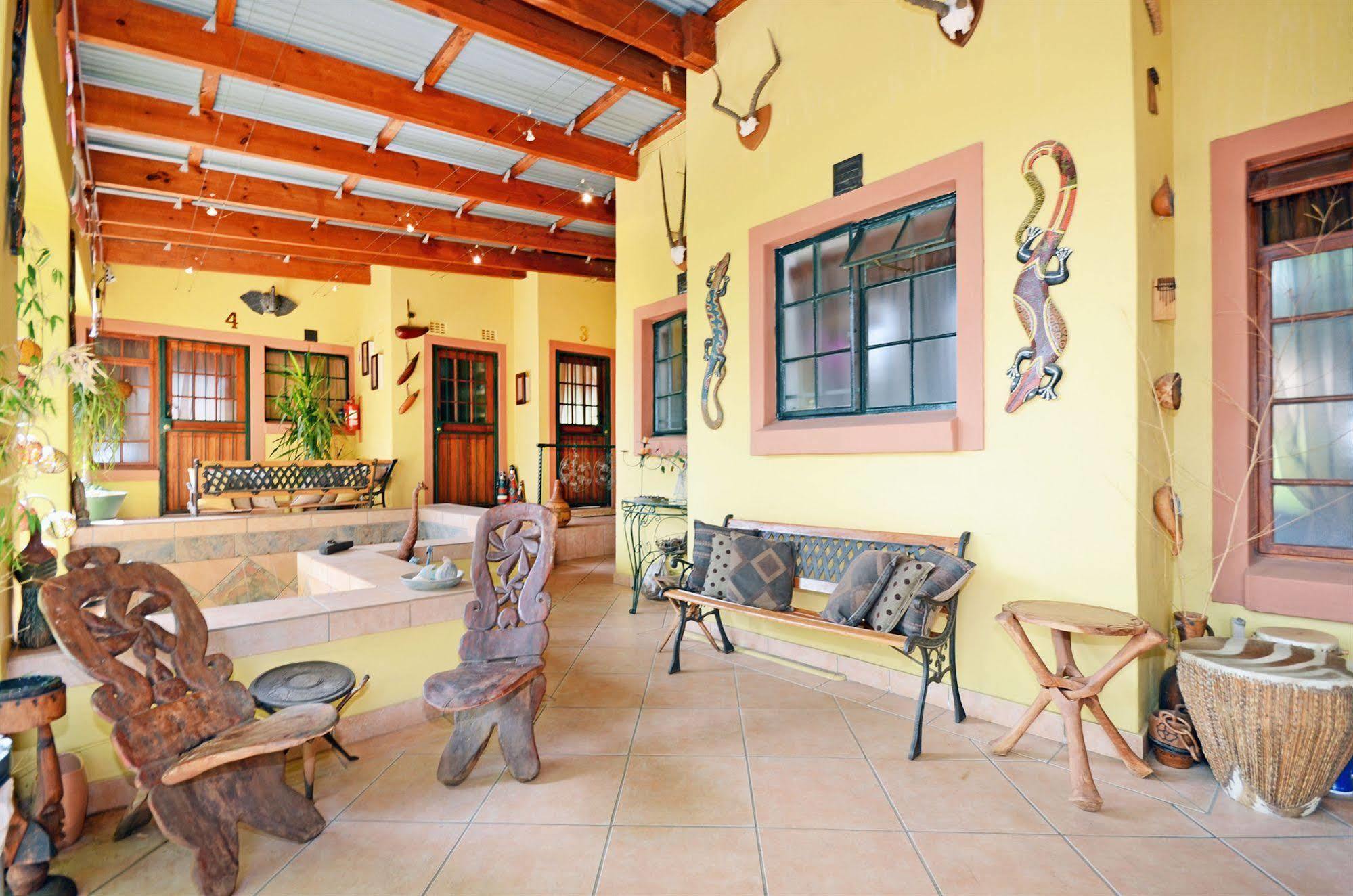 เชอรี ทรี คอตเทจ บีแอนด์บี ลินเดน Bed & Breakfast โจฮันเนสเบิร์ก ภายนอก รูปภาพ